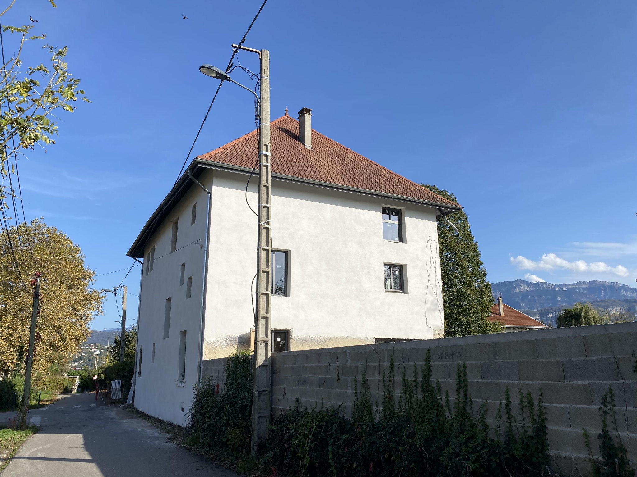 ITI+Enduit Monocouche sur Pisé-Maison à Voiron apres 2